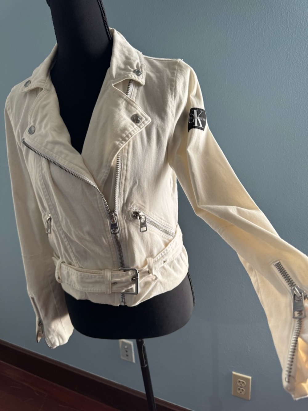 Calvin Klein Jeans Cream Biker Jacket with Belted Waist - Picture 5 of 7